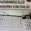 Dedektörle define arayan zanlıya jandarmadan suçüstü: 45 tarihi eserle yakalandı Dedektörle define arayan zanlıya jandarmadan suçüstü: 45 tarihi eserle yakalandı