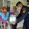 Jandarma ekipleri yine yaşlıların yüzünü güldürdü Jandarma ekipleri yine yaşlıların yüzünü güldürdü
