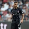 Adriano için Beşiktaş'a transfer teklifi Adriano için Beşiktaş'a transfer teklifi