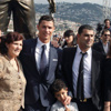 Ronaldo'nun heykelini diktiler! Ronaldo'nun heykelini diktiler!