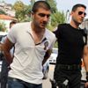 İsmini kağıttan okumuştu, şimdi hapiste...