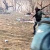 Yunan sınır polisi göçmenlere biber gazı ve ses bombasıyla ...