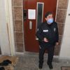 Kapısına bırakılan yemekleri almayınca polisi alarma geçirdi Kapısına bırakılan yemekleri almayınca polisi alarma geçirdi