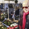 Duygun Yarsuvat Ivkovic'in mezarında Duygun Yarsuvat Ivkovic'in mezarında
