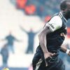 Aboubakar atar Kartal önüne bakar