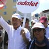 Kemal Kılıçdaroğlu'na Adalet Yürüyüşü'nün 3. gününde doktor müdahalesi