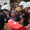 Adana'da şehit polislerin töreninde tepki Adana'da şehit polislerin töreninde tepki