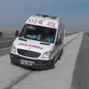 Lastiği patlayan ambulansta, faciadan dönüldü Lastiği patlayan ambulansta, faciadan dönüldü