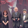 Ülkü Tamer, Behçet Necatigil ödülü aldı Ülkü Tamer, Behçet Necatigil ödülü aldı