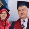 Üniversiteden kızı ile mezun oldu Üniversiteden kızı ile mezun oldu