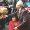 Kadınlar Günü'nde Kılıçdaroğlu'nun elini öpen kadın