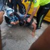 Hacizli otomobiliyle yakalanınca kendini araca kilitledi Hacizli otomobiliyle yakalanınca kendini araca kilitledi