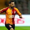 Galatasaray da Şener Özbayraklı sakatlandı Galatasaray da Şener Özbayraklı sakatlandı