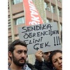 CHP'li gençlerden Osmanlıca zorunluluğuna tepki eylemi CHP'li gençlerden Osmanlıca zorunluluğuna tepki eylemi