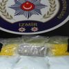 Durdurulan araçta yüklü miktarda uyuşturucu madde ele geçirildi Durdurulan araçta yüklü miktarda uyuşturucu madde ele geçirildi