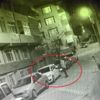 Mahalle mahalle gezerek otomobilleri böyle parçaladılar Mahalle mahalle gezerek otomobilleri böyle parçaladılar