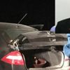 Otomobilde kafasından vurulmuş halde bulundu Otomobilde kafasından vurulmuş halde bulundu