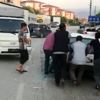 İnegöl de kamyonetle otomobil çarpıştı: 3 yaralı