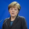 Merkel yaptıklarını çabuk unuttu