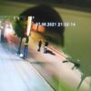 Motosikletinin üzerinden uçtu metrelerce sürüklendi Motosikletinin üzerinden uçtu metrelerce sürüklendi
