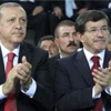 Ve Ahmet Davutoğlu kürsüde