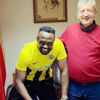 Zenke Menemenspor'a imza attı Zenke Menemenspor'a imza attı