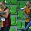 G.Saraylı yıldız ailesini zor kurtardı!.. G.Saraylı yıldız ailesini zor kurtardı!..
