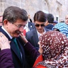 Vatandaştan Davutoğlu’na sevgi gösterisi