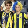 Beşiktaşlı taraftar Fenerbahçe tribününde | Fenerbahçe - Beşiktaş derbisinden kareler