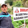 4 şeritli yolu trafiğe kapattı