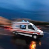 Ankara'da otomobil bariyerlere çarptı: 3 yaralı Ankara'da otomobil bariyerlere çarptı: 3 yaralı