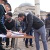 Kangal'da bir grup, askere gitmek için dilekçe verdi Kangal'da bir grup, askere gitmek için dilekçe verdi