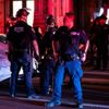 ABD'deki gösterilerde 4 polis vuruldu ABD'deki gösterilerde 4 polis vuruldu