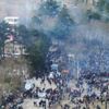 Yunan sınırındaki müdahalede yaralanan göçmenler hastaneye kaldırıldı Yunan sınırındaki müdahalede yaralanan göçmenler hastaneye kaldırıldı