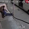 İnsanlık ölmüş ! O anlar kamerada İnsanlık ölmüş ! O anlar kamerada