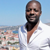 Ünlü gazeteciye Pascal Nouma dayağı Ünlü gazeteciye Pascal Nouma dayağı