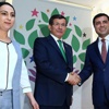 Davutoğlu: Ben Demirtaş'la görüşürken 'silahlanın' çağrısı geldi
