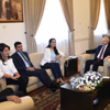 CHP'li Engin Altay: "PKK şunu bilmelidir ki elde silahla barış istenmez" CHP'li Engin Altay: "PKK şunu bilmelidir ki elde silahla barış istenmez"