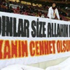 TT Arena'da Özgecan pankartı! TT Arena'da Özgecan pankartı!