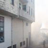 Az daha bir sokak yanıyordu Az daha bir sokak yanıyordu