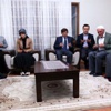 Başbakan Davutoğlu'ndan şehitlerin ailesine taziye ziyareti Başbakan Davutoğlu'ndan şehitlerin ailesine taziye ziyareti