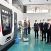 Valis Su, model fabrika ve inovasyon merkezinde incelemelerde ... Valis Su, model fabrika ve inovasyon merkezinde incelemelerde ...