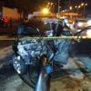 Beylikdüzü'nde feci kaza: Otomobil tabela direğine çarptı