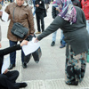 Özgecan için tek başına eylem yaptı Özgecan için tek başına eylem yaptı