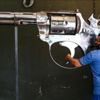 ''Hareketli heykel ustası'' demirci, 100 kilogramlık dev silah heykeli için patent başvurusunda bulundu ''Hareketli heykel ustası'' demirci, 100 kilogramlık dev silah heykeli için patent başvurusunda bulundu