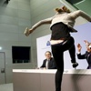 'Mario Draghi'nin masasına çıktım, iç çamaşırımı konuşuyorlar' 'Mario Draghi'nin masasına çıktım, iç çamaşırımı konuşuyorlar'