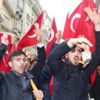 Hollanda Başkonsolosluğu'nda protestolar sürüyor Hollanda Başkonsolosluğu'nda protestolar sürüyor