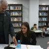 Binali Yıldırım öğrencilere problem çözümünde yardım etti Binali Yıldırım öğrencilere problem çözümünde yardım etti