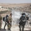 İşgalci İsrail askerleri Filistinli halkın evlerini yıkmaya devam ediyor