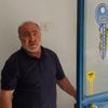 Kapısını kapatmayanlara sinirlenip otomatik kapı yaptı
